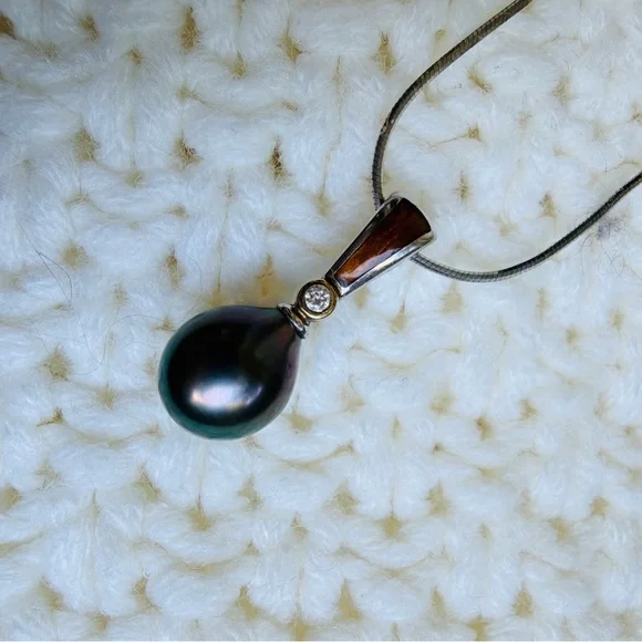 Tahitian Black Pearl Pendant Necklace w/ Diamond & Koa Wood Bail - Picture 3 of 7